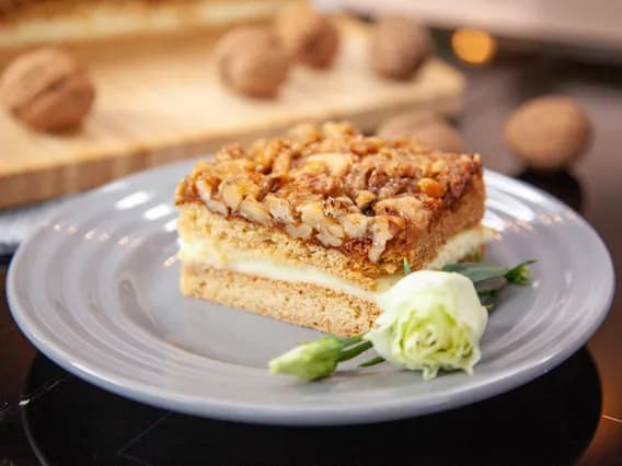 Przepisy Ewa Wachowicz: Pyszne ciasta orzechowe, które musisz spróbować