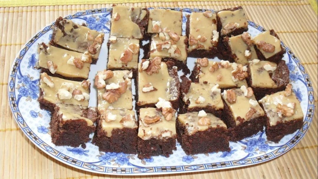 Najlepsze przepisy na ciasta na Wielkanoc, które zachwycą gości