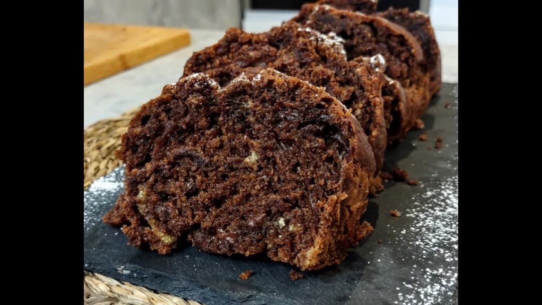 Co można zrobić z budyniu czekoladowego? Pyszne i kreatywne przepisy