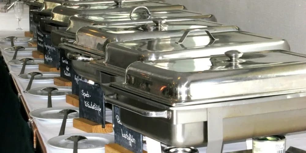 Jak założyć firmę cateringową w domu i uniknąć najczęstszych błędów