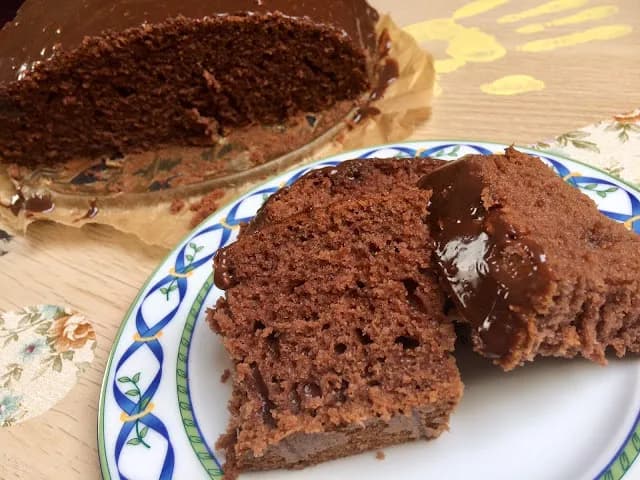 Pyszne ciasto czekoladowe z maślanką – prosty przepis na sukces