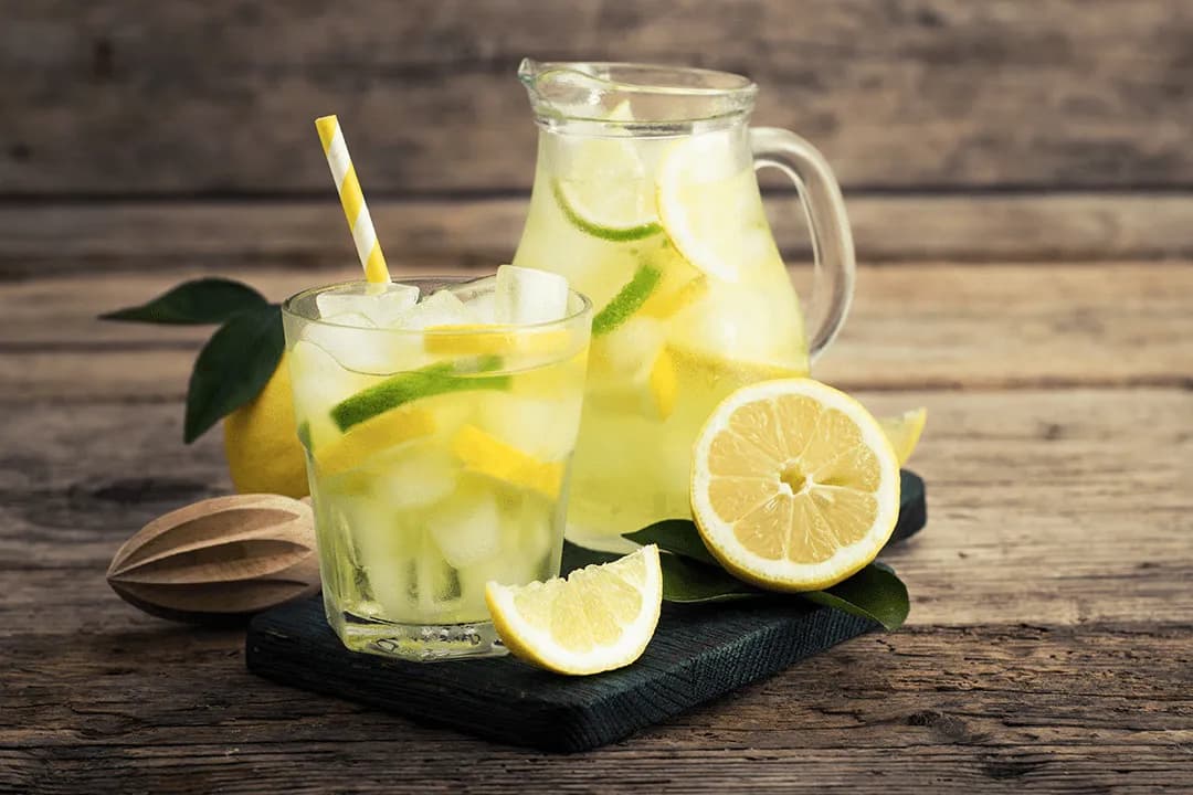 Lemoniada jak z restauracji – przepis na orzeźwiający smak w domu
