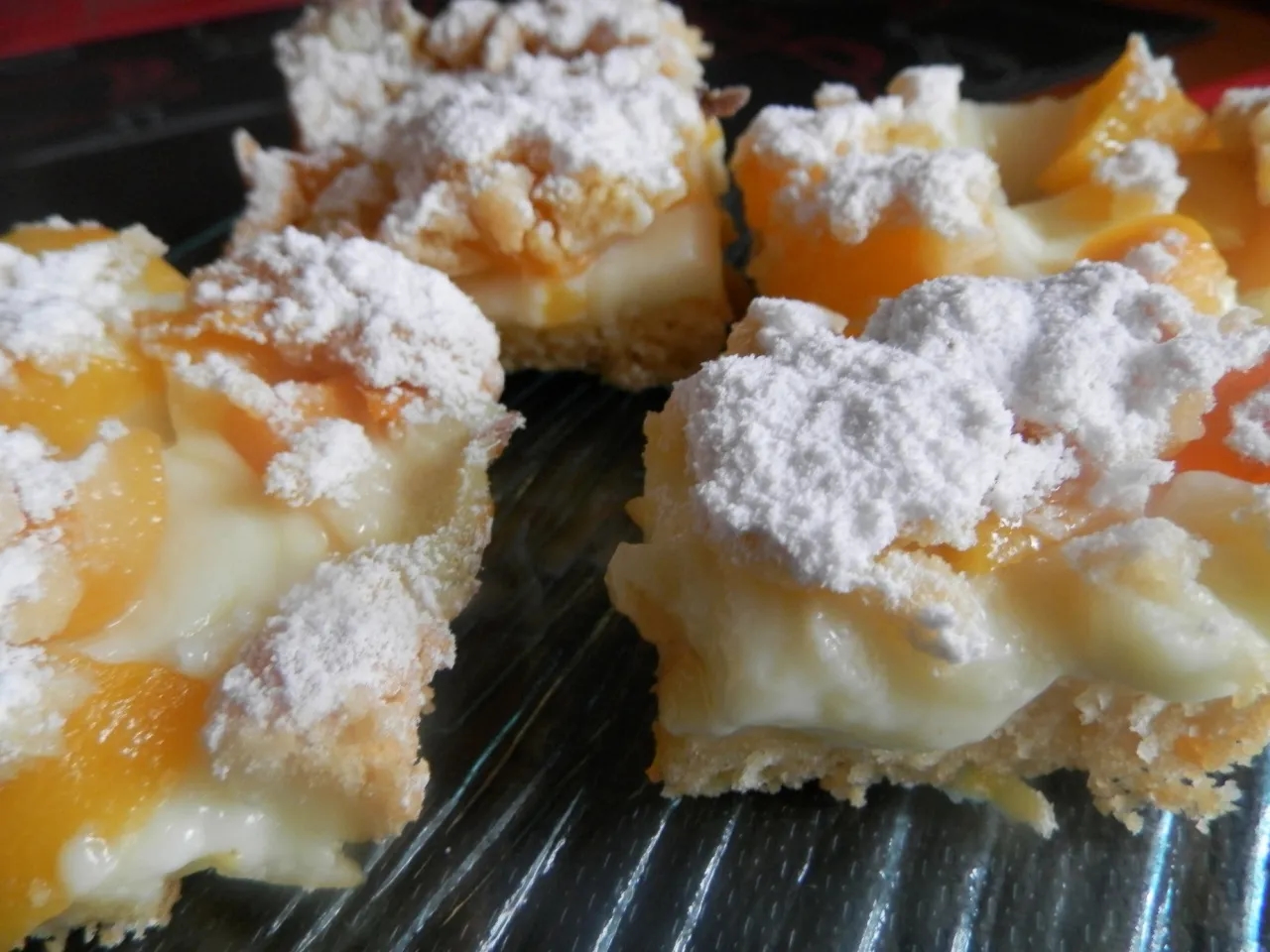 Pyszne ciasto z brzoskwiniami przepis na łatwe i szybkie wypieki